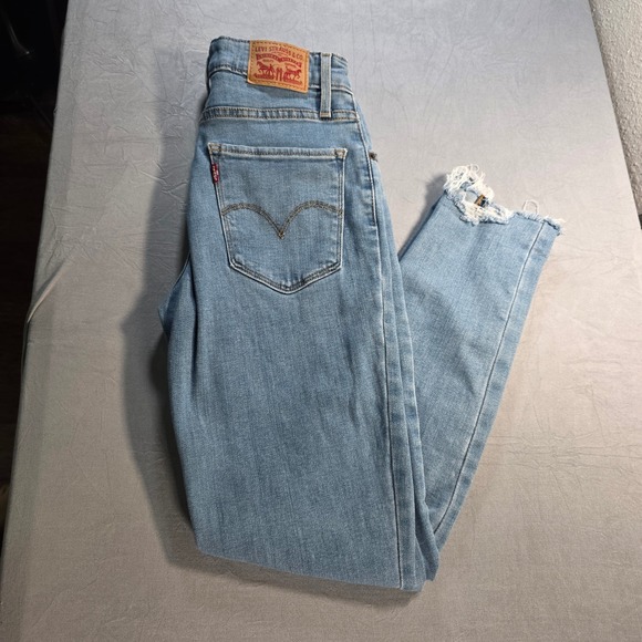 Levi's Denim - Levi's 721 High Rise Skinny Jeans Light Wash Distressed Raw Hem 26 (2) Womens